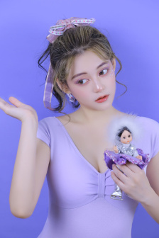 《诱人的飞行》免费观看